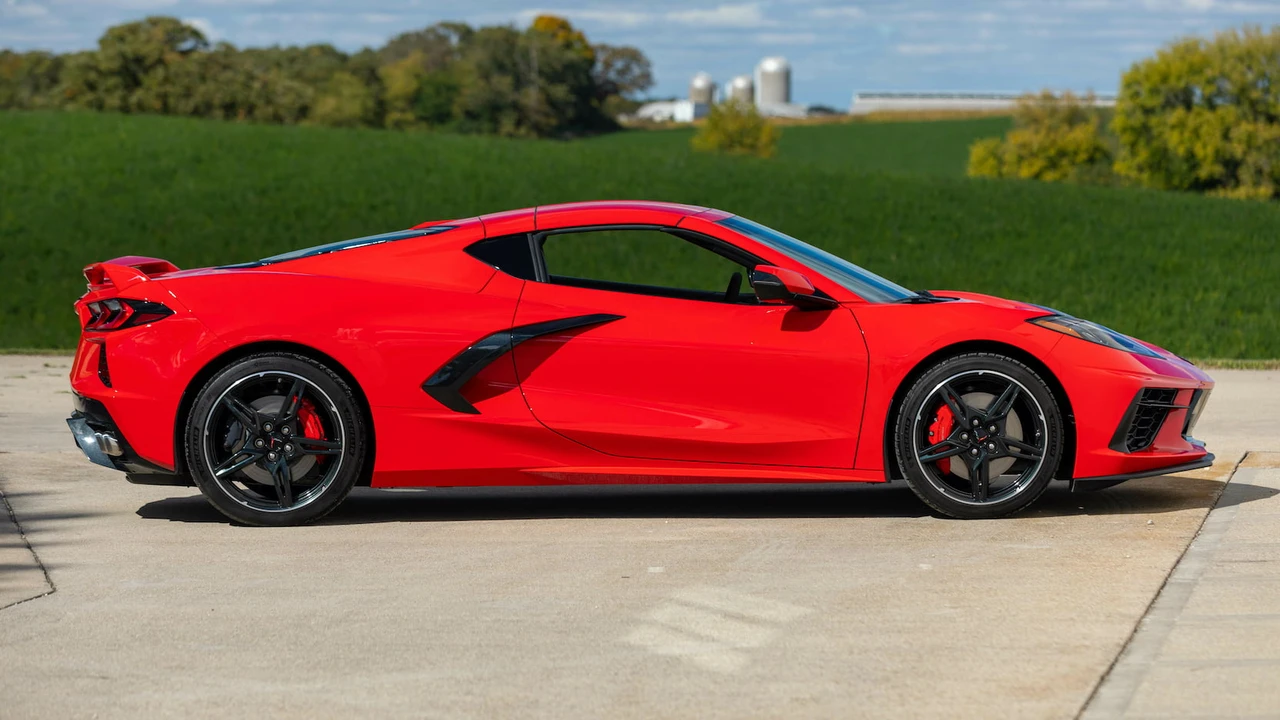 2020 Chevrolet Corvette C8 - Image 8 of 31
