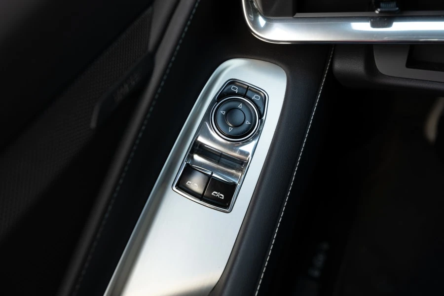 2020 Chevrolet Corvette C8 - Image 19 of 31