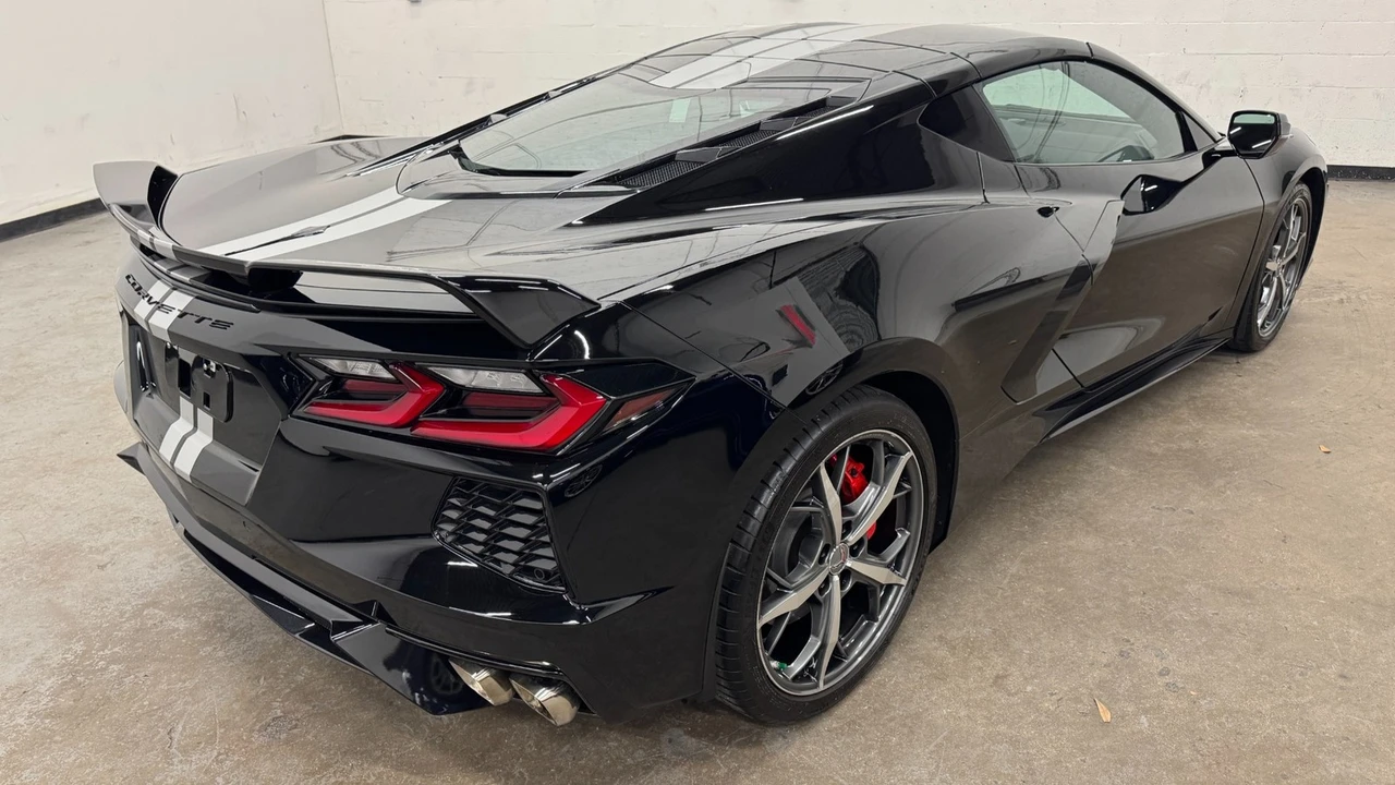 2020 Chevrolet Corvette C8 - Image 11 of 31