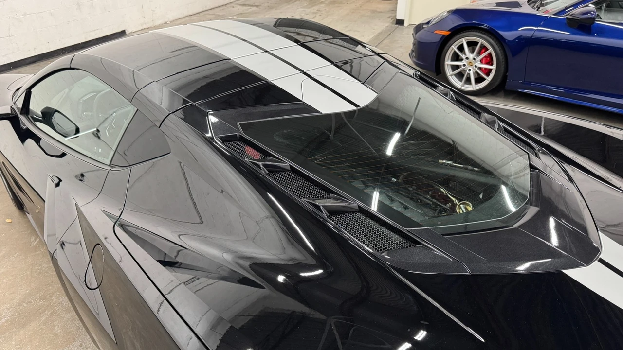 2020 Chevrolet Corvette C8 - Image 18 of 31