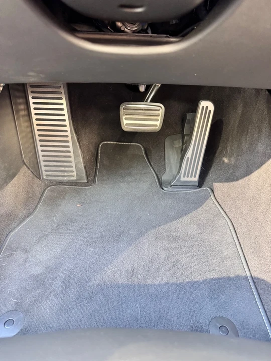 2020 Chevrolet Corvette C8 - Image 17 of 21