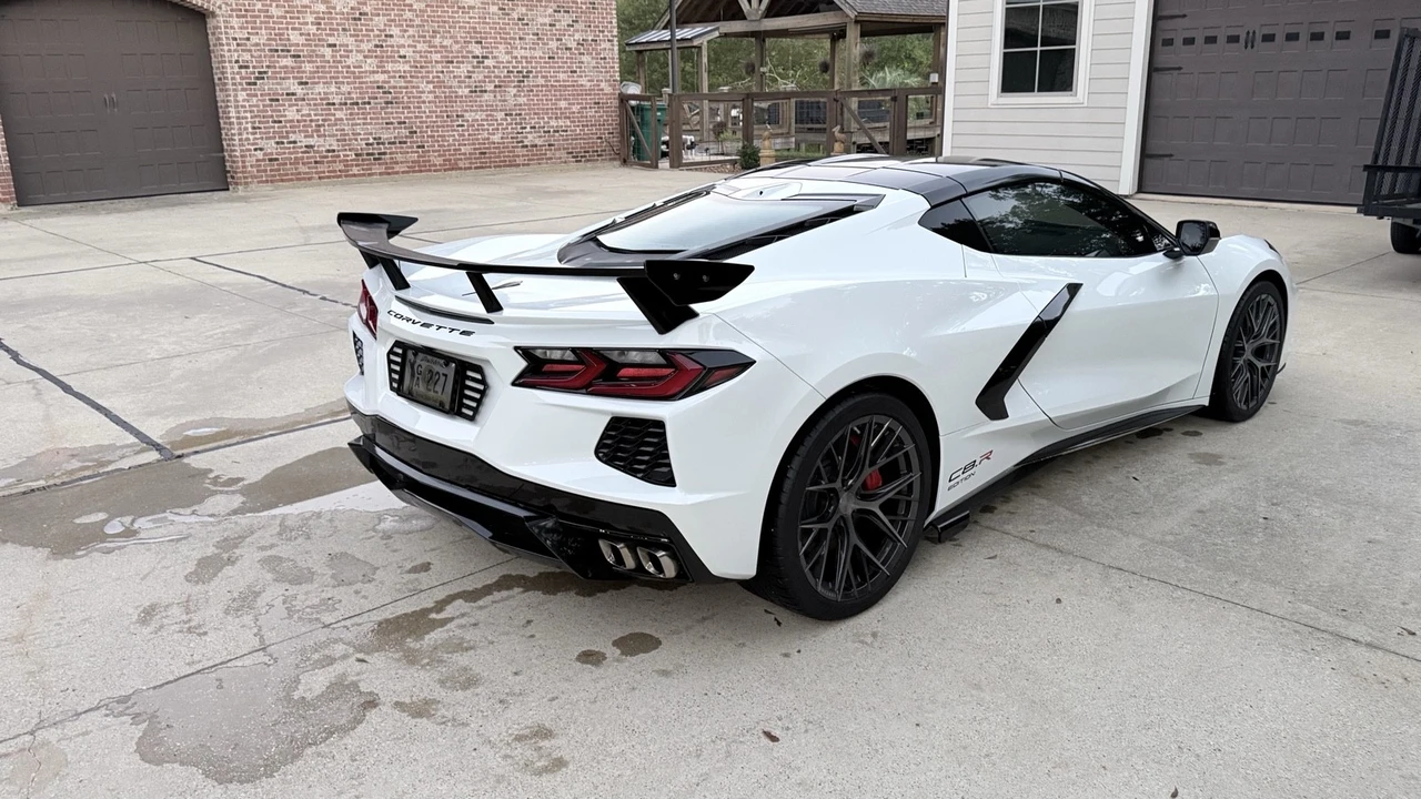 2020 Chevrolet Corvette C8 - Image 5 of 11