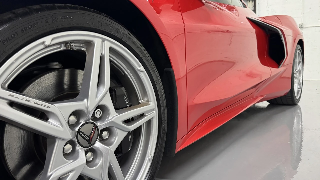 2020 Chevrolet Corvette C8 - Image 24 of 31