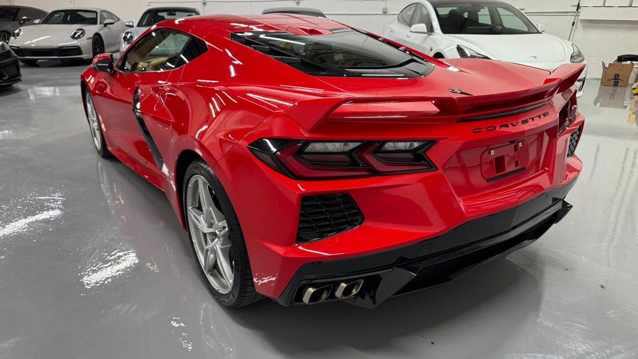 2020 Chevrolet Corvette C8 - Image 18 of 31