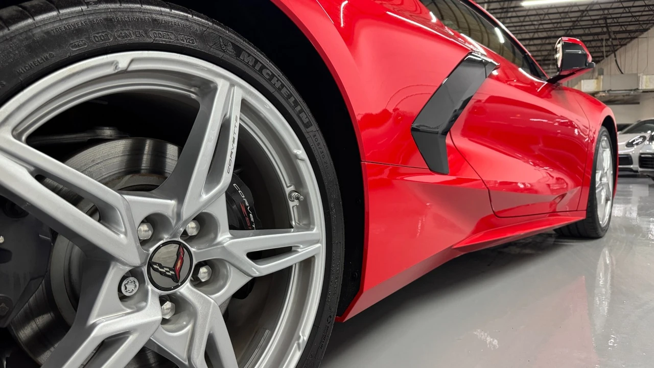 2020 Chevrolet Corvette C8 - Image 9 of 31