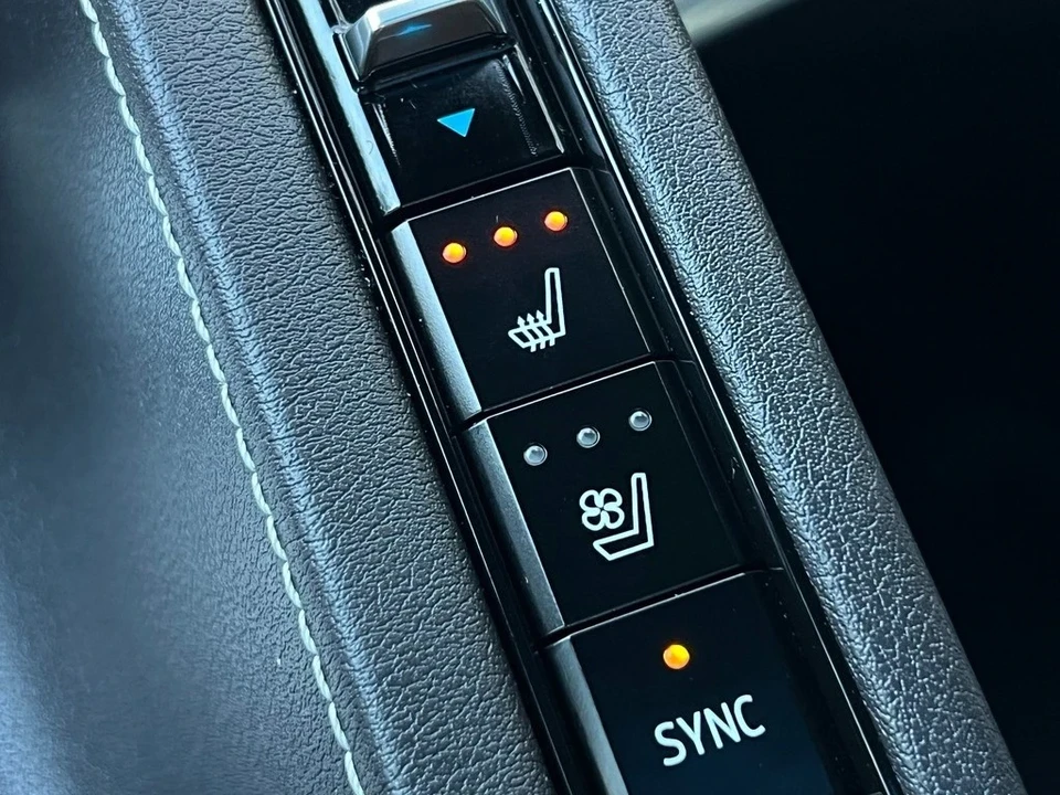 2020 Chevrolet Corvette C8 - Image 18 of 21