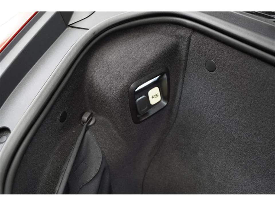 2020 Chevrolet Corvette C8 - Image 18 of 31