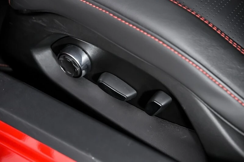 2020 Chevrolet Corvette C8 - Image 27 of 31