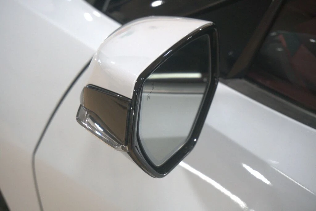 2020 Chevrolet Corvette C8 - Image 16 of 31