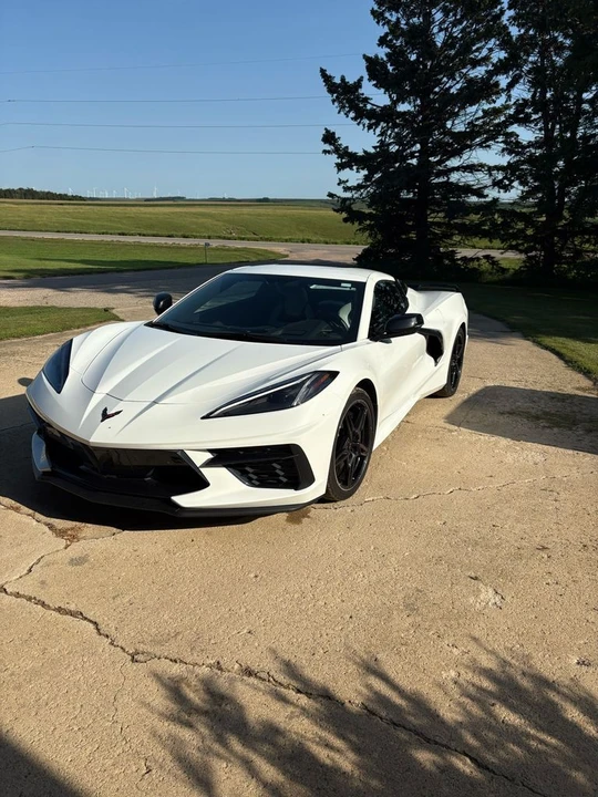 2020 Chevrolet - Image 2 of 9