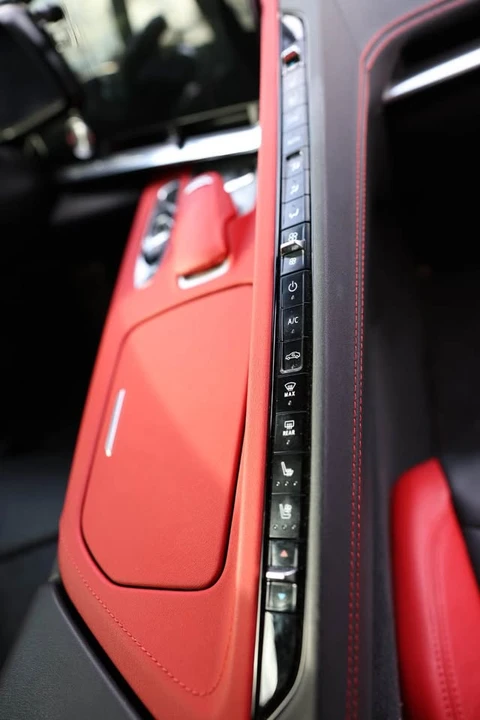 2020 Chevrolet Corvette C8 - Image 8 of 11