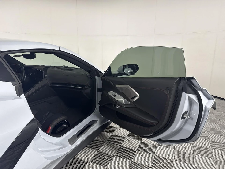 2020 Chevrolet Corvette C8 - Image 17 of 31