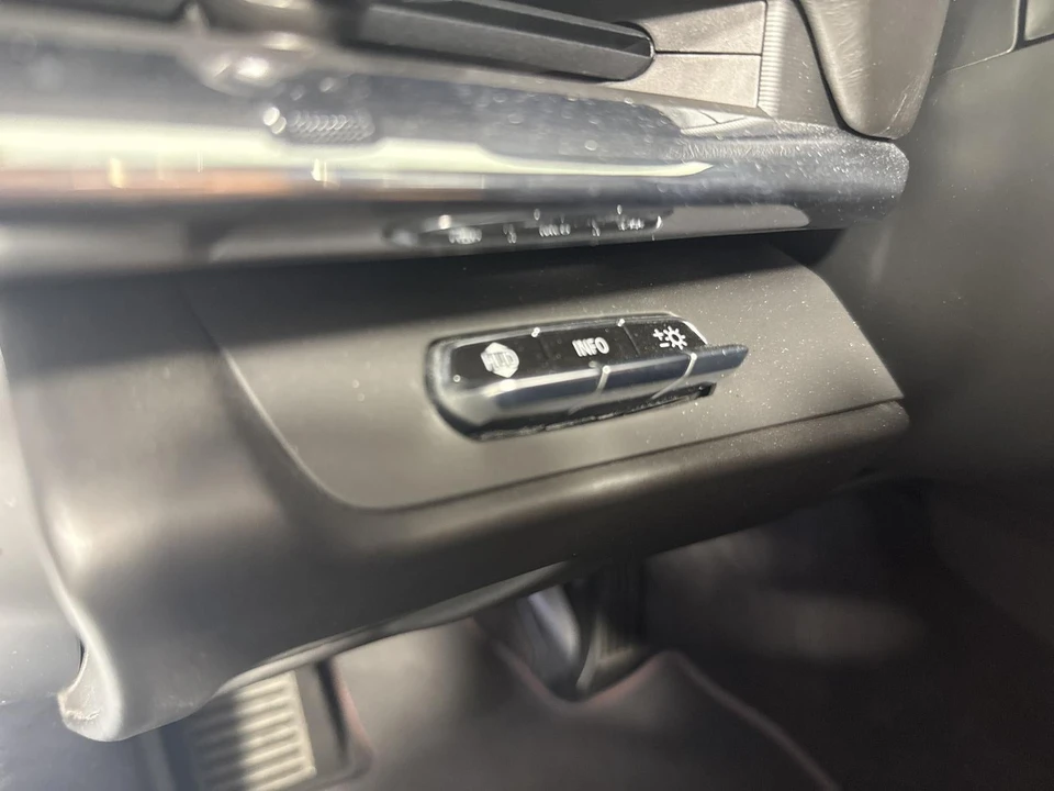 2020 Chevrolet Corvette C8 - Image 20 of 31