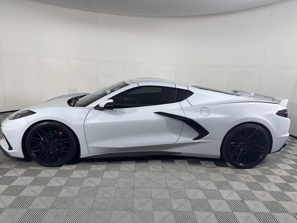 2020 Chevrolet Corvette C8 - Image 8 of 31