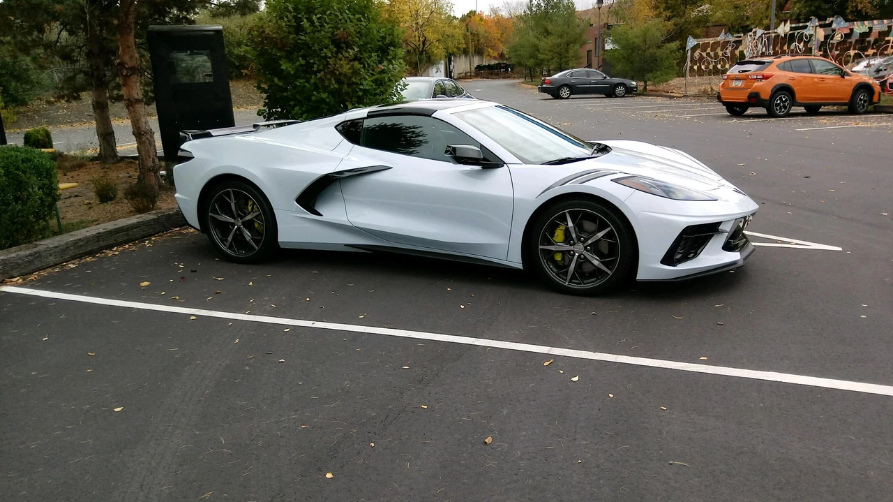 2020 Chevrolet Corvette C8 - Image 19 of 31