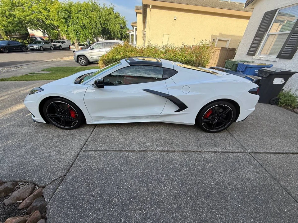 2020 Chevrolet Corvette C8 - Image 2 of 8