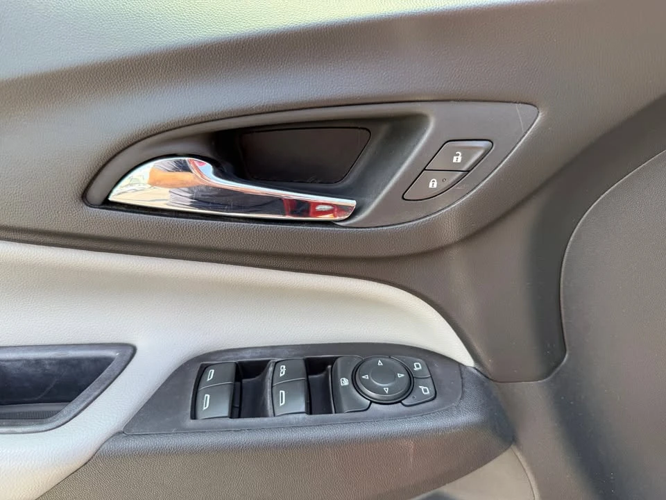2020 Chevrolet Equinox - Image 15 of 20