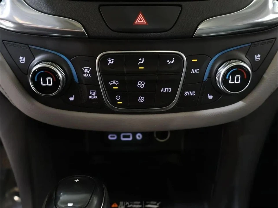 2020 Chevrolet Equinox - Image 21 of 31