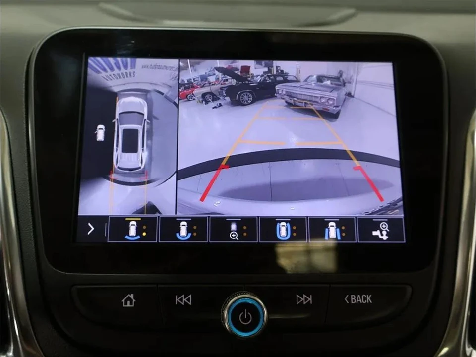 2020 Chevrolet Equinox - Image 19 of 31