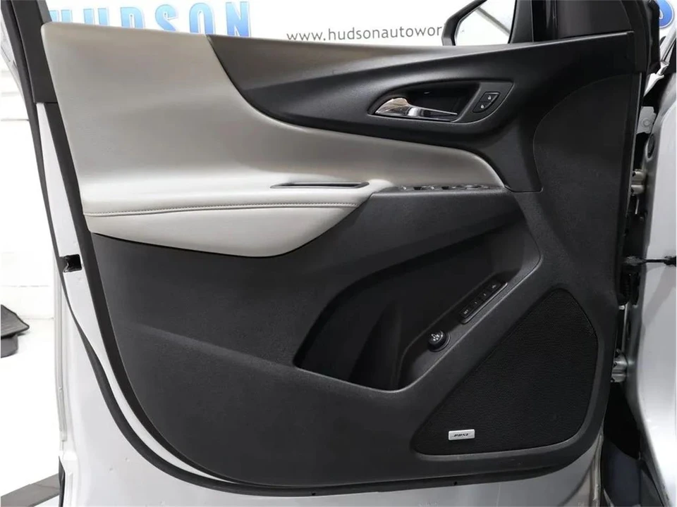 2020 Chevrolet Equinox - Image 10 of 31