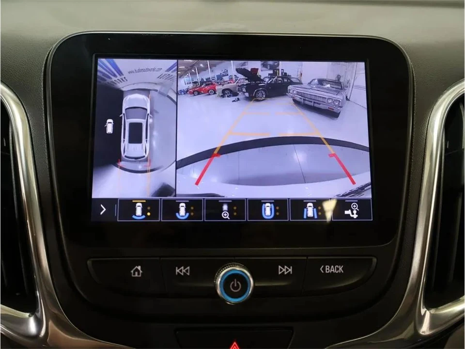 2020 Chevrolet Equinox - Image 19 of 31