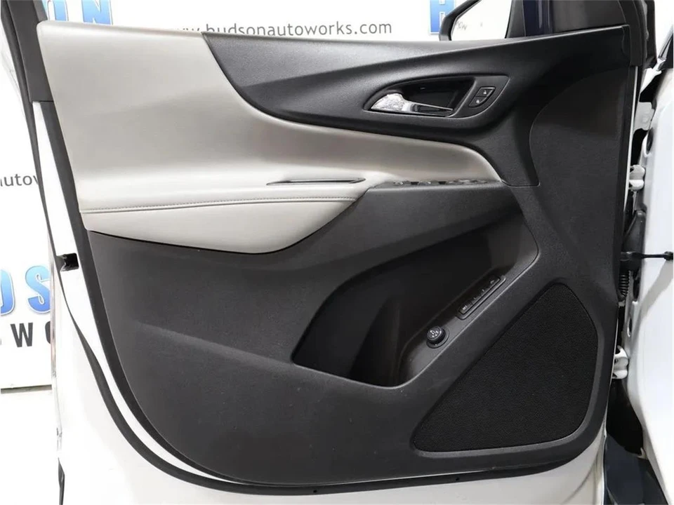 2020 Chevrolet Equinox - Image 10 of 31