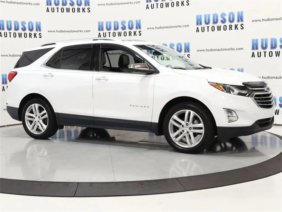 2020 Chevrolet Equinox - Image 8 of 31
