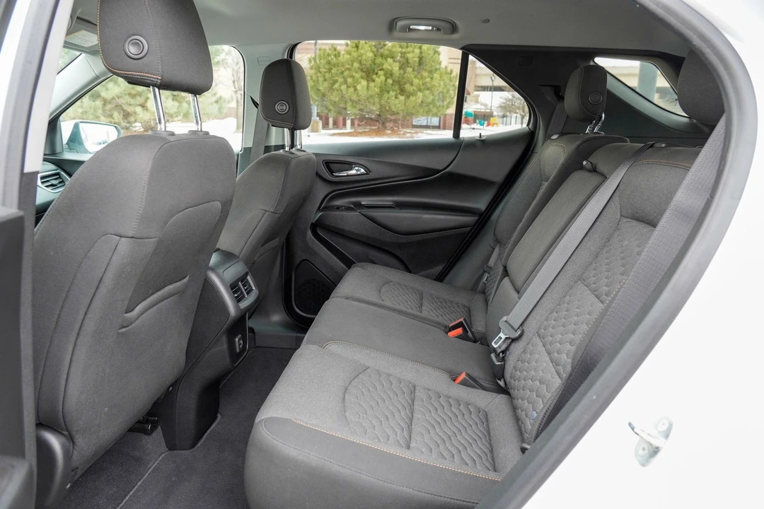 2020 Chevrolet Equinox - Image 14 of 21