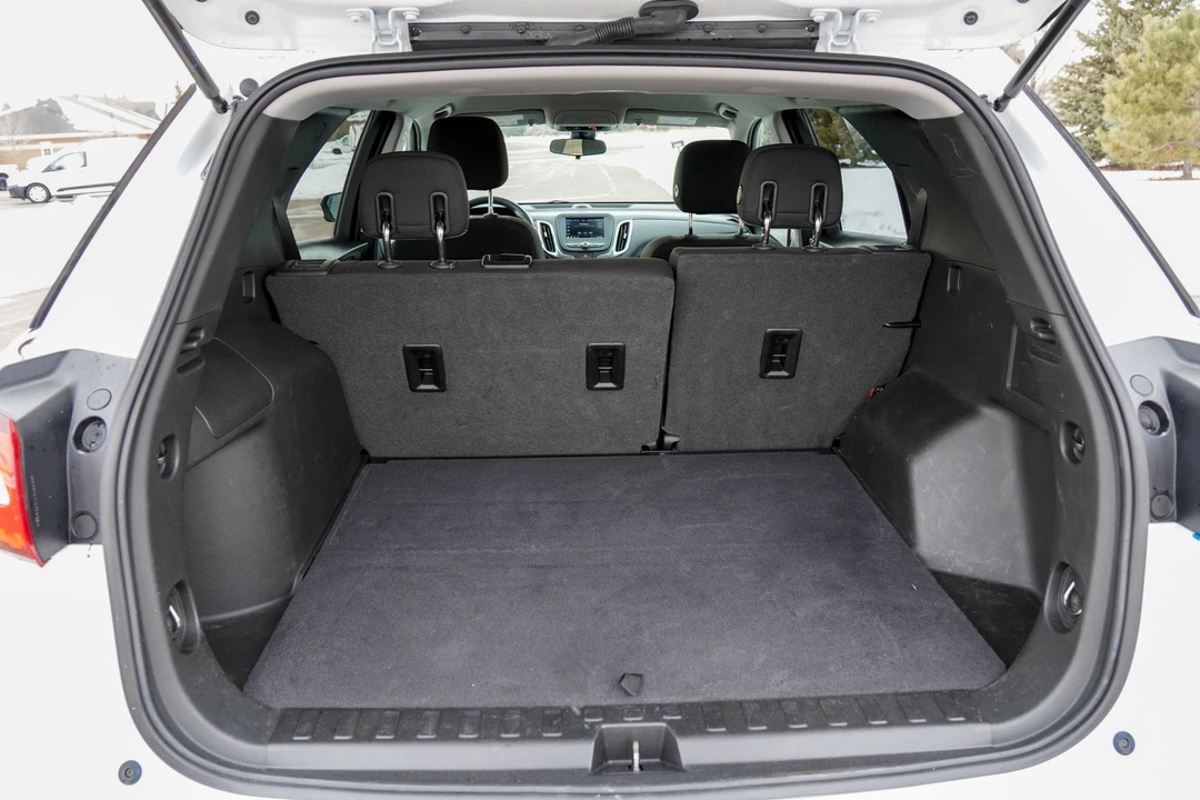 2020 Chevrolet Equinox - Image 15 of 21
