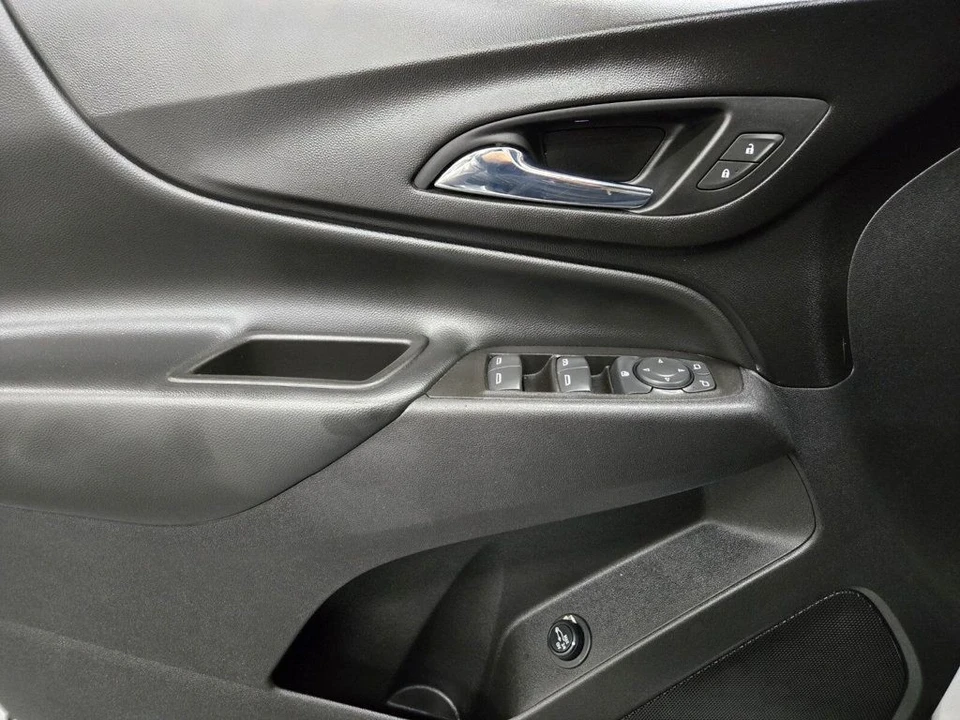 2020 Chevrolet Equinox - Image 14 of 21