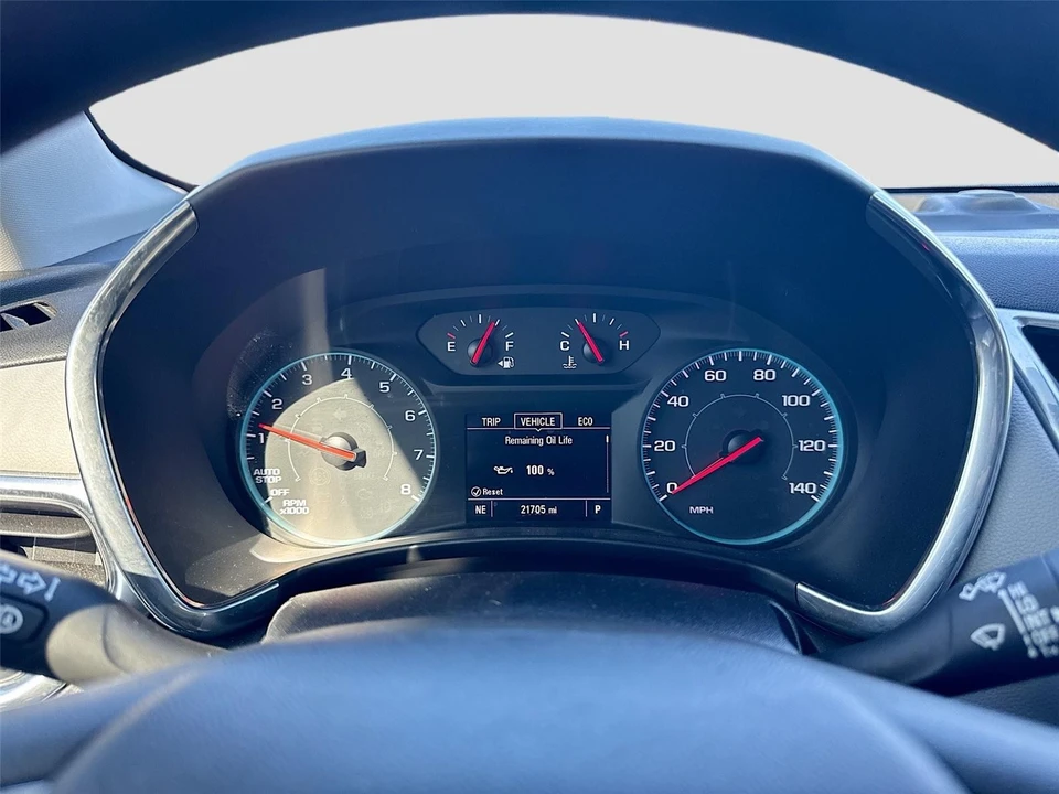 2020 Chevrolet Equinox - Image 12 of 21