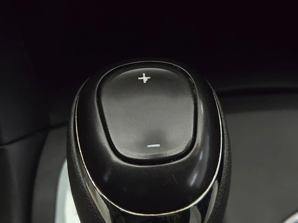 2020 Chevrolet Equinox - Image 5 of 12