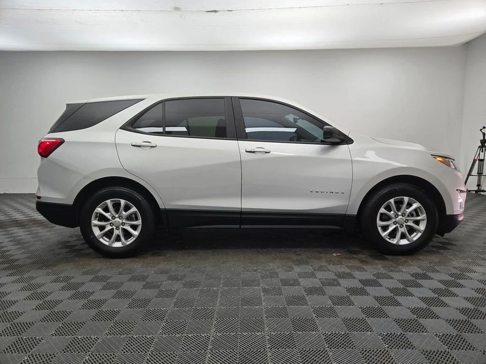 2020 Chevrolet Equinox - Image 7 of 12
