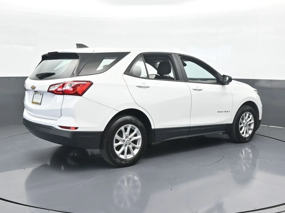 2020 Chevrolet Equinox - Image 6 of 12