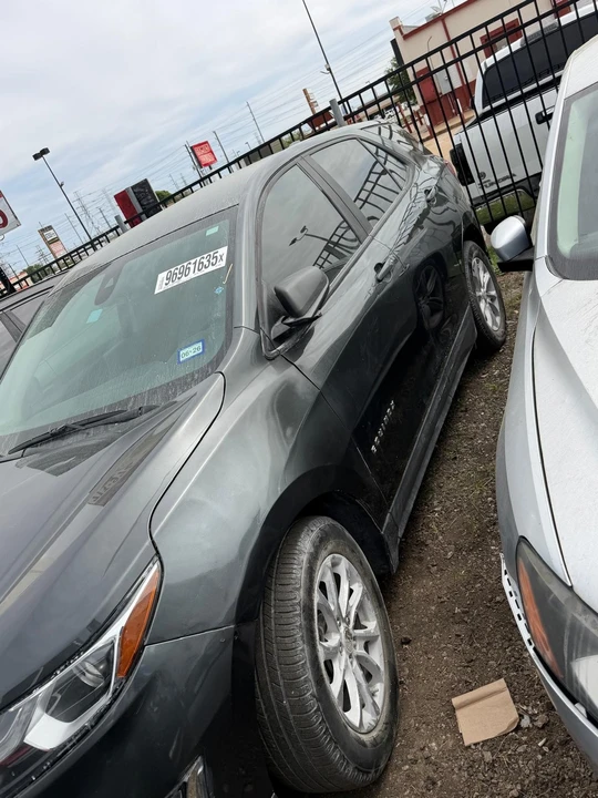 2020 Chevrolet Equinox - Image 17 of 21