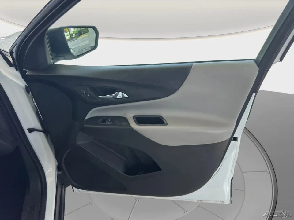 2020 Chevrolet Equinox - Image 18 of 21