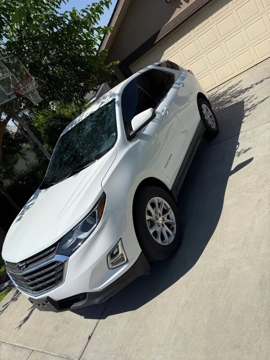 2020 Chevrolet Equinox - Image 2 of 14