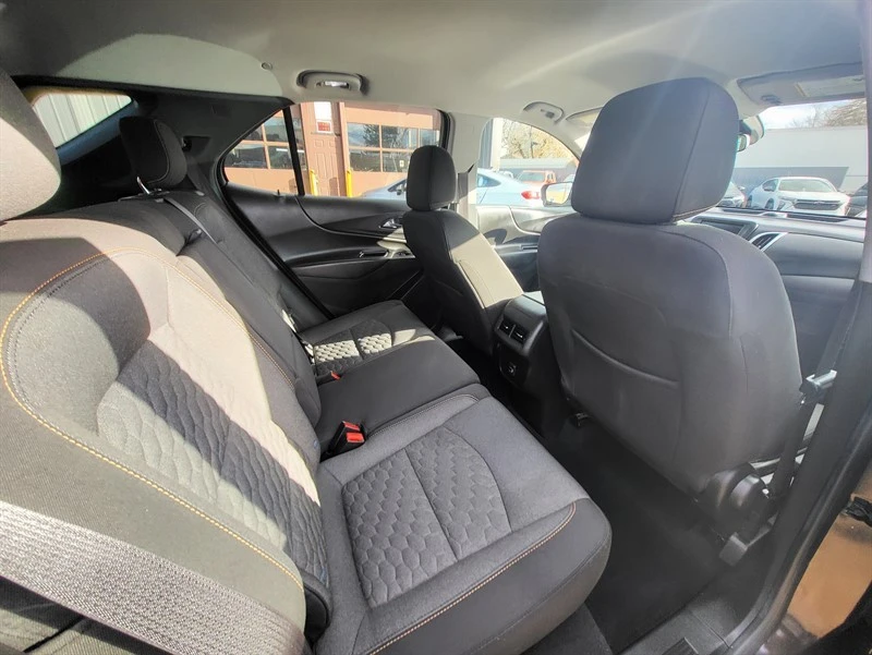 2020 Chevrolet Equinox - Image 11 of 17