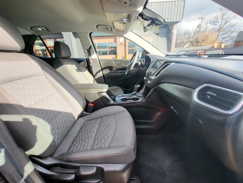 2020 Chevrolet Equinox - Image 10 of 17
