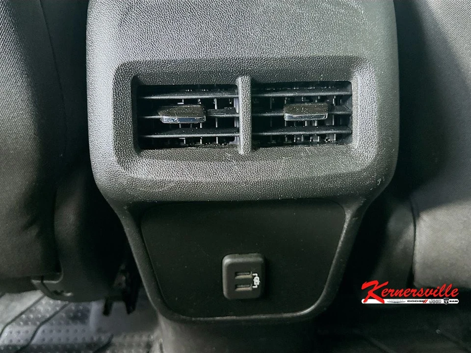 2020 Chevrolet Equinox - Image 20 of 21
