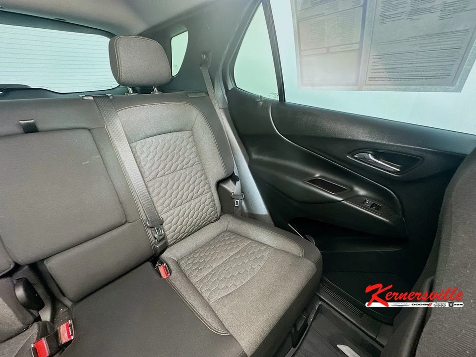2020 Chevrolet Equinox - Image 14 of 21