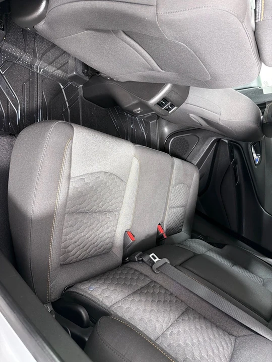 2020 Chevrolet Equinox - Image 18 of 21