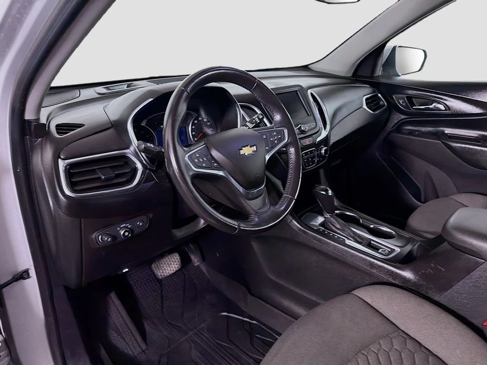 2020 Chevrolet Equinox - Image 10 of 21