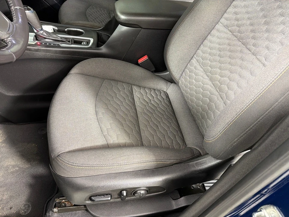 2020 Chevrolet Equinox - Image 11 of 21