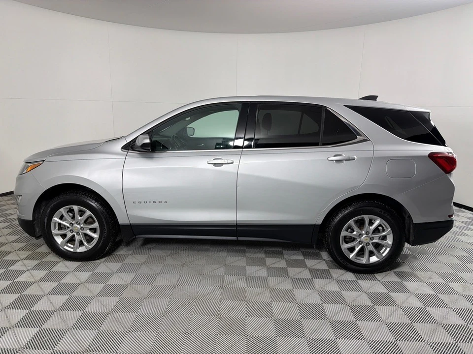 2020 Chevrolet Equinox - Image 9 of 12