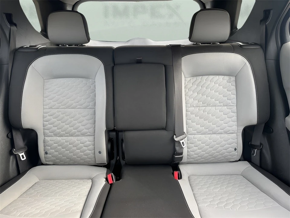 2020 Chevrolet Equinox - Image 11 of 12