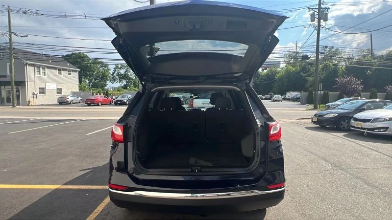 2020 Chevrolet Equinox - Image 10 of 12