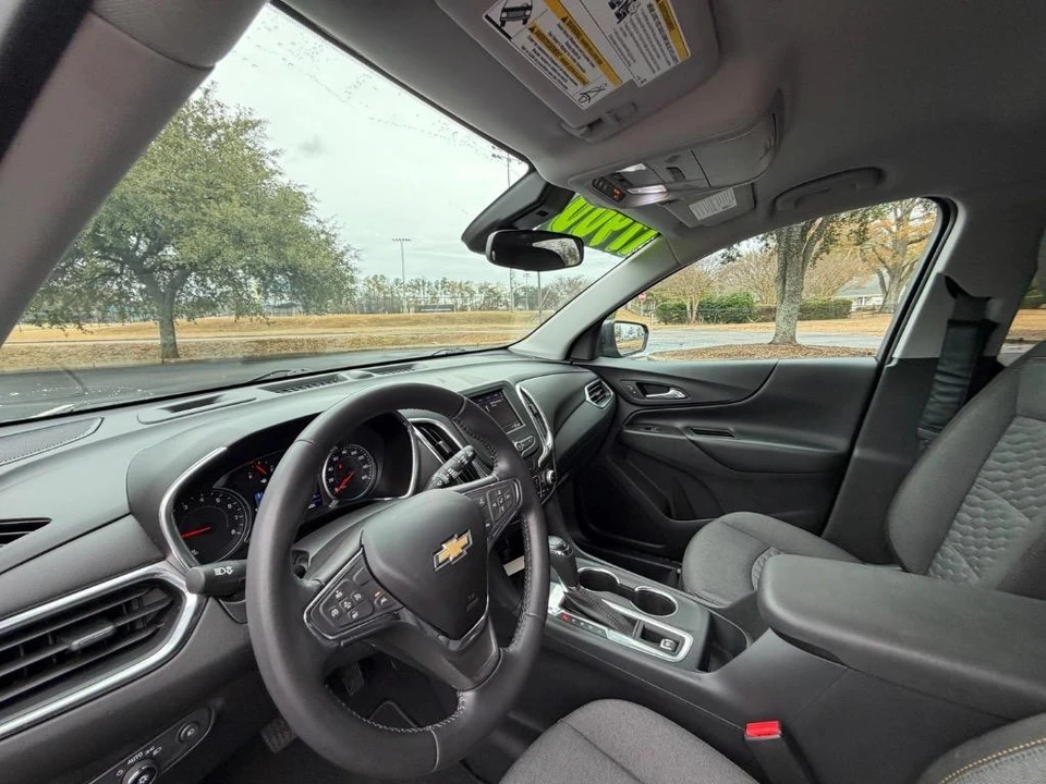 2020 Chevrolet Equinox - Image 9 of 21