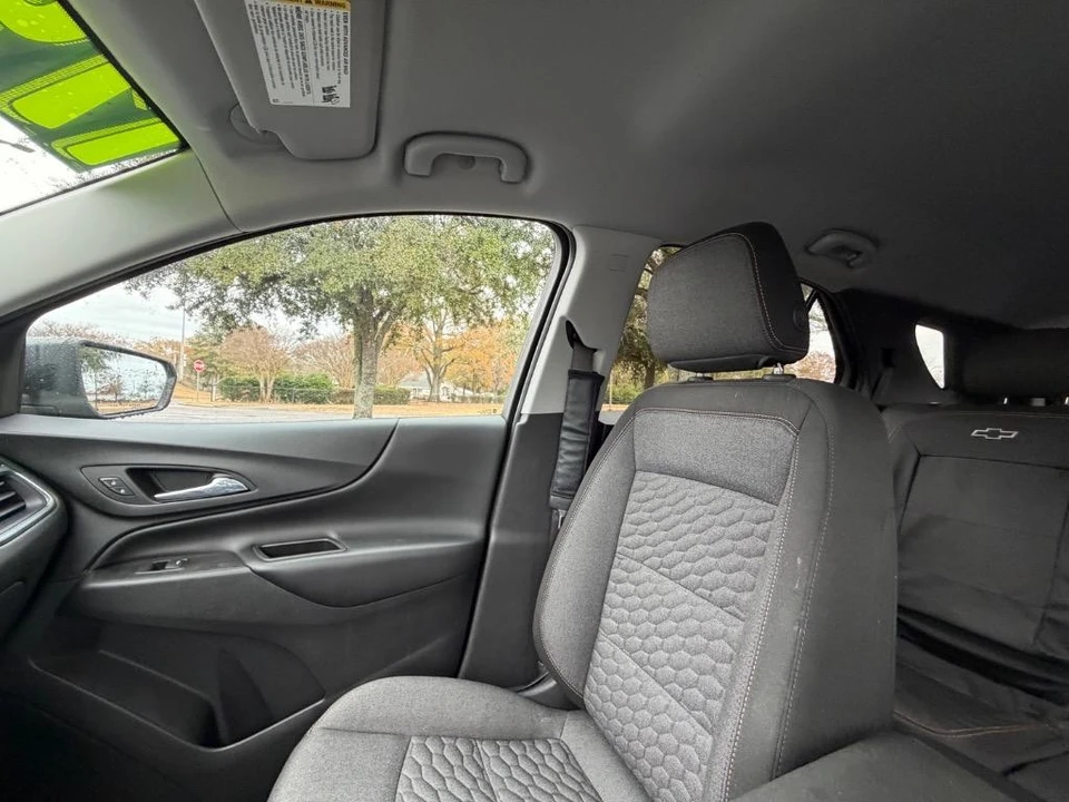 2020 Chevrolet Equinox - Image 17 of 21