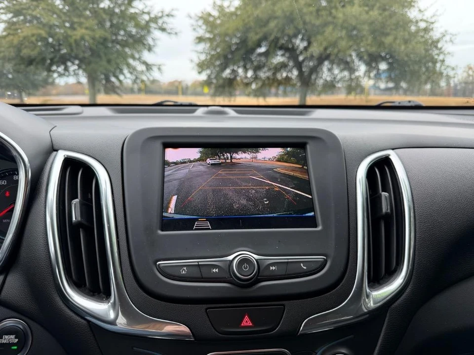 2020 Chevrolet Equinox - Image 13 of 21